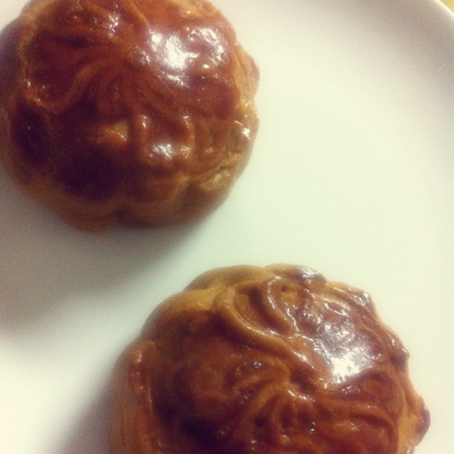 广式月饼——蛋黄莲蓉月饼