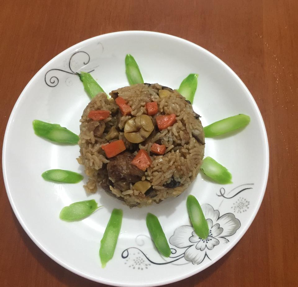 喷香排骨焖饭（爆好吃）