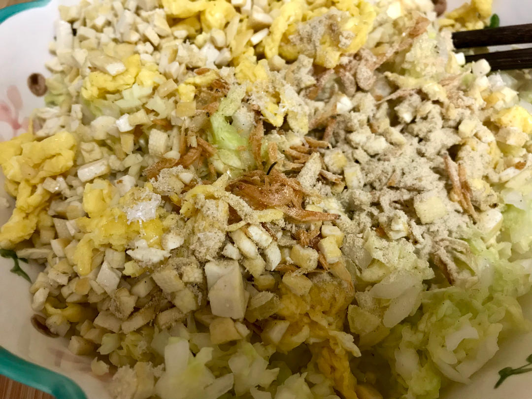 白菜鸡蛋馅饺子🥟的做法 步骤4