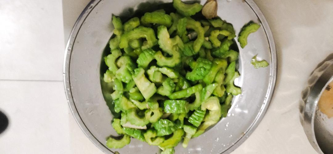 清炒苦瓜