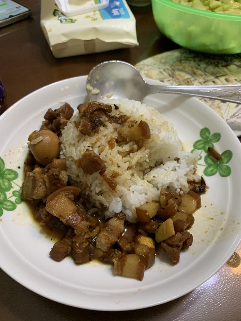 【卤肉饭】