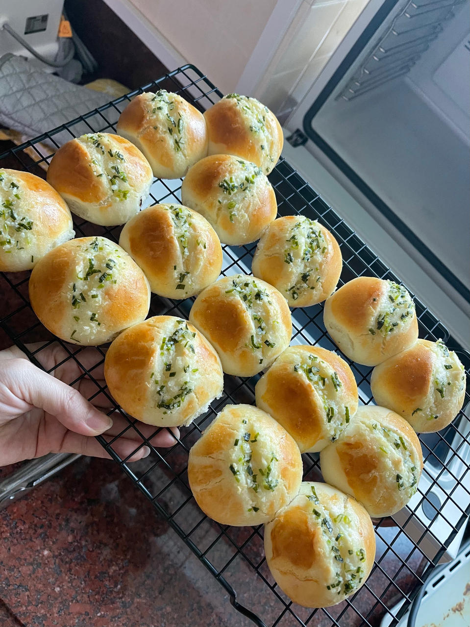 考验自制力的小餐包---黄油蒜香小餐包