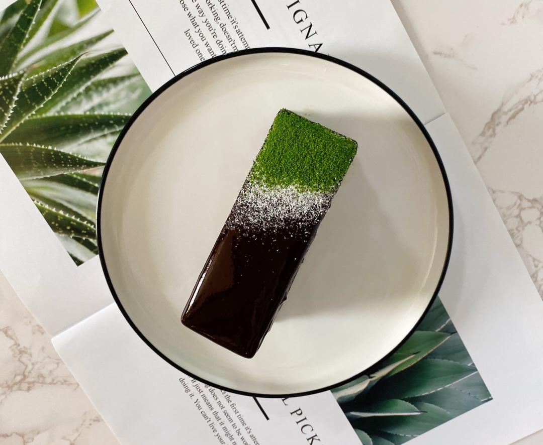 巧克力镜面淋酱<熊谷裕子>--让甜点穿上光泽亮丽的淋面外衣