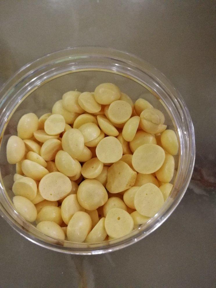 入口即化的无添加蛋黄溶豆