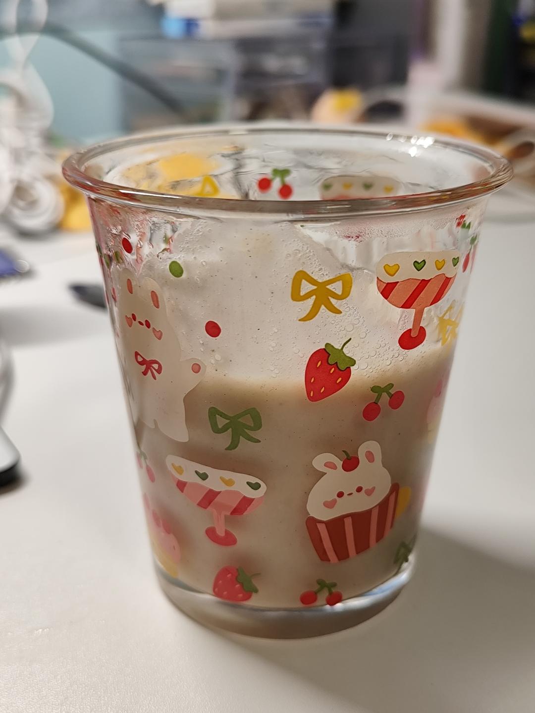 丝滑醇厚的香蕉燕麦热奶昔🍌