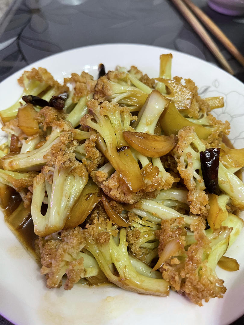 每次下馆子必点的脆脆的干锅花菜🙋