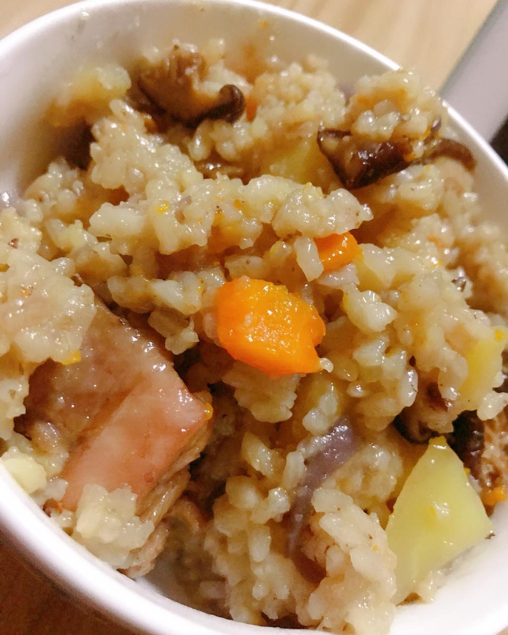 【香菇鸡肉焖饭】