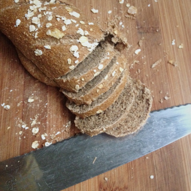 全麦葡萄干面包