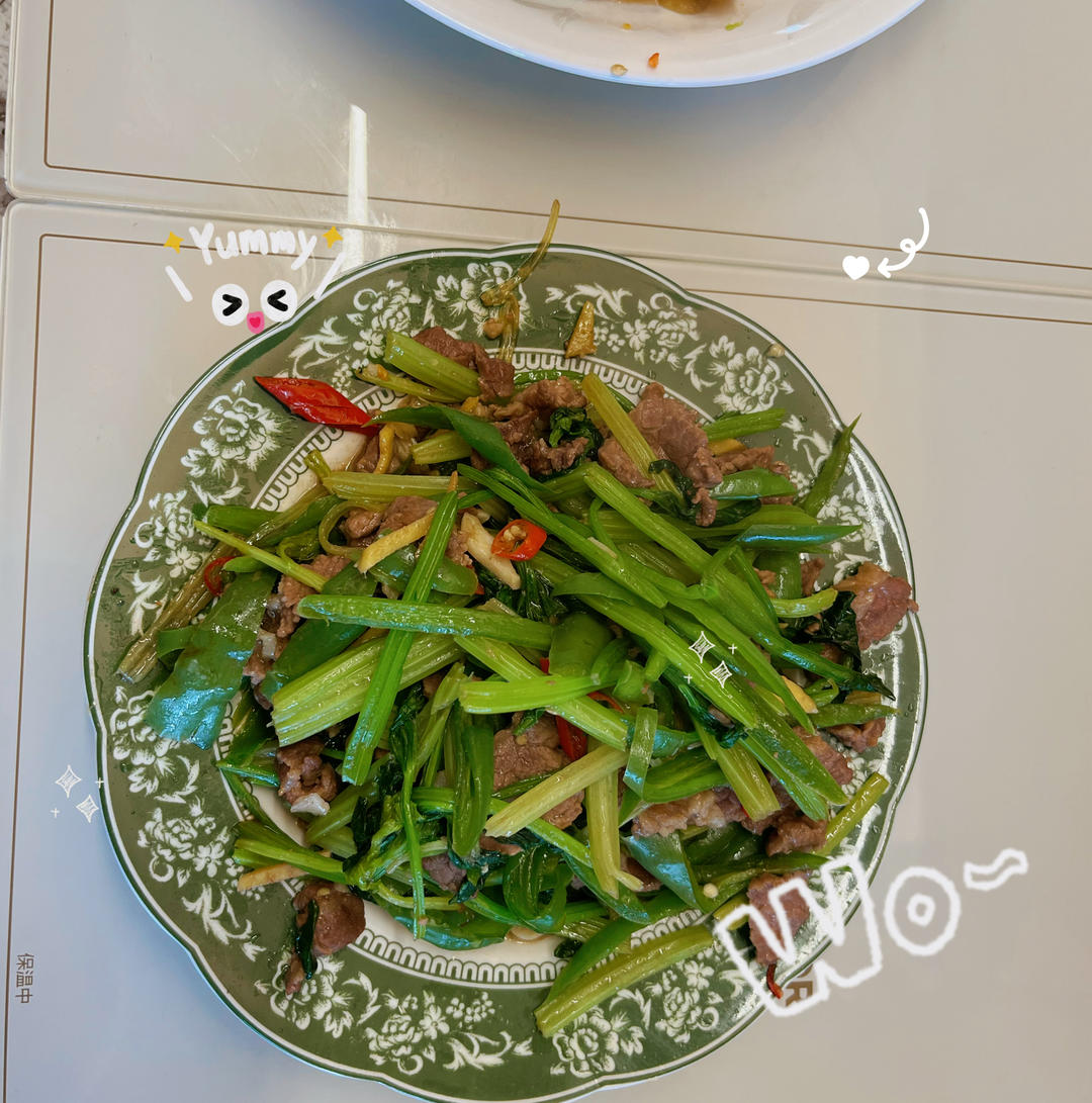 好吃到邻居敲门蹭饭的芹菜炒牛肉！