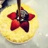 草莓奶油蛋糕小姐