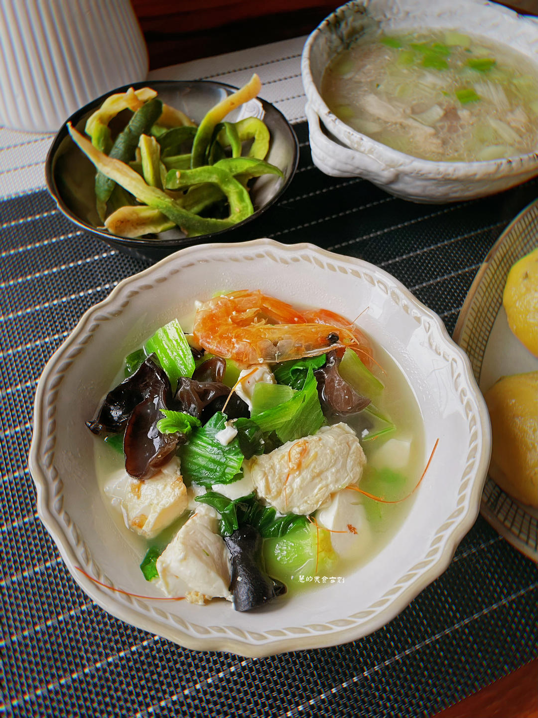 双色豆腐白菜鸡蛋粉丝汤