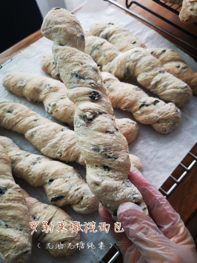 红酒葡萄干面包棒