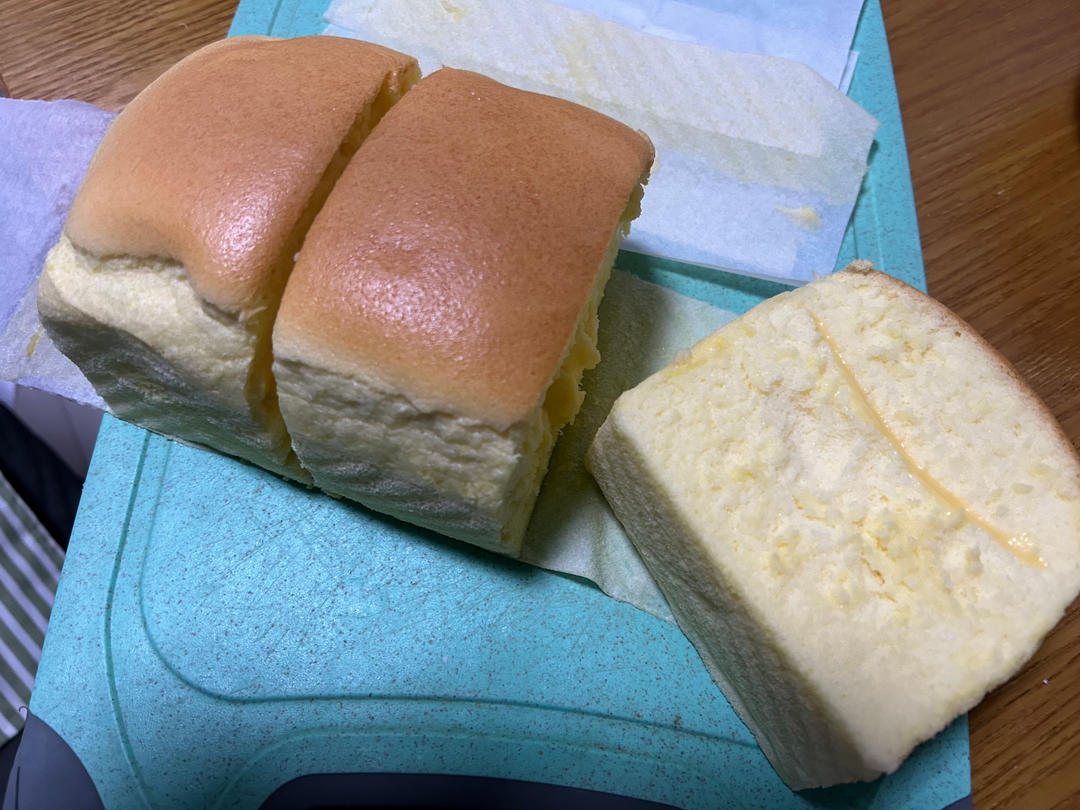 堪比柯基屁股
爆浆芝士🧀古早蛋糕