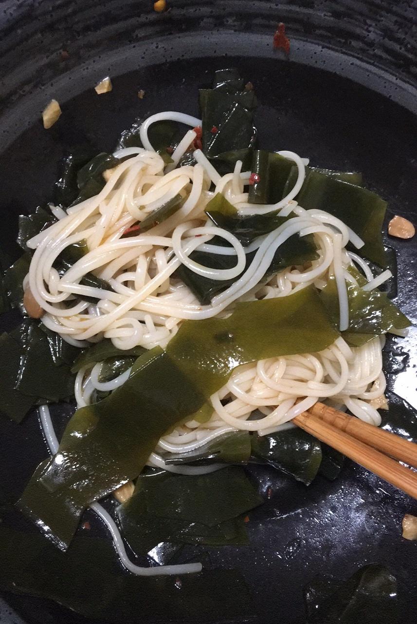 竹荪土鸡汤
