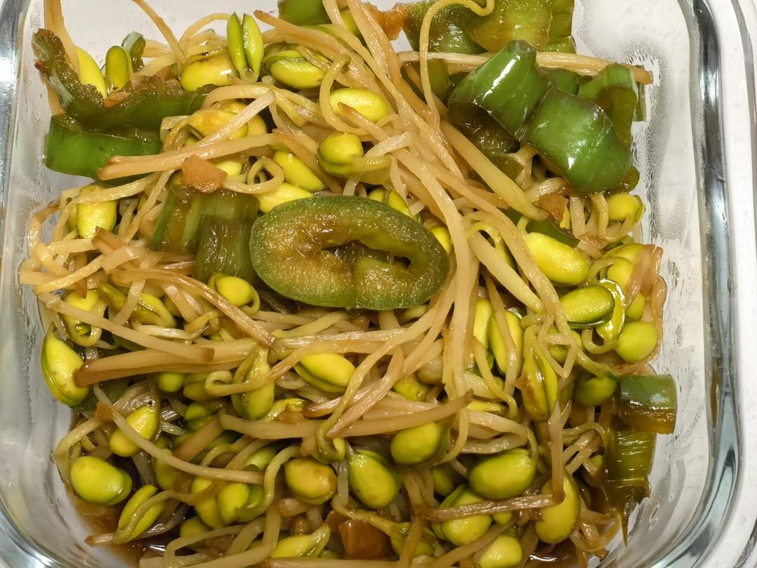 炒黄豆芽多加一步，锅气十足，孩子说太好吃了！