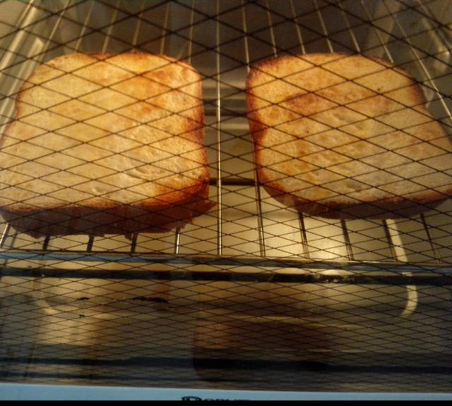 快手早餐——杏仁乳酪土司片（接近岩烧口感）