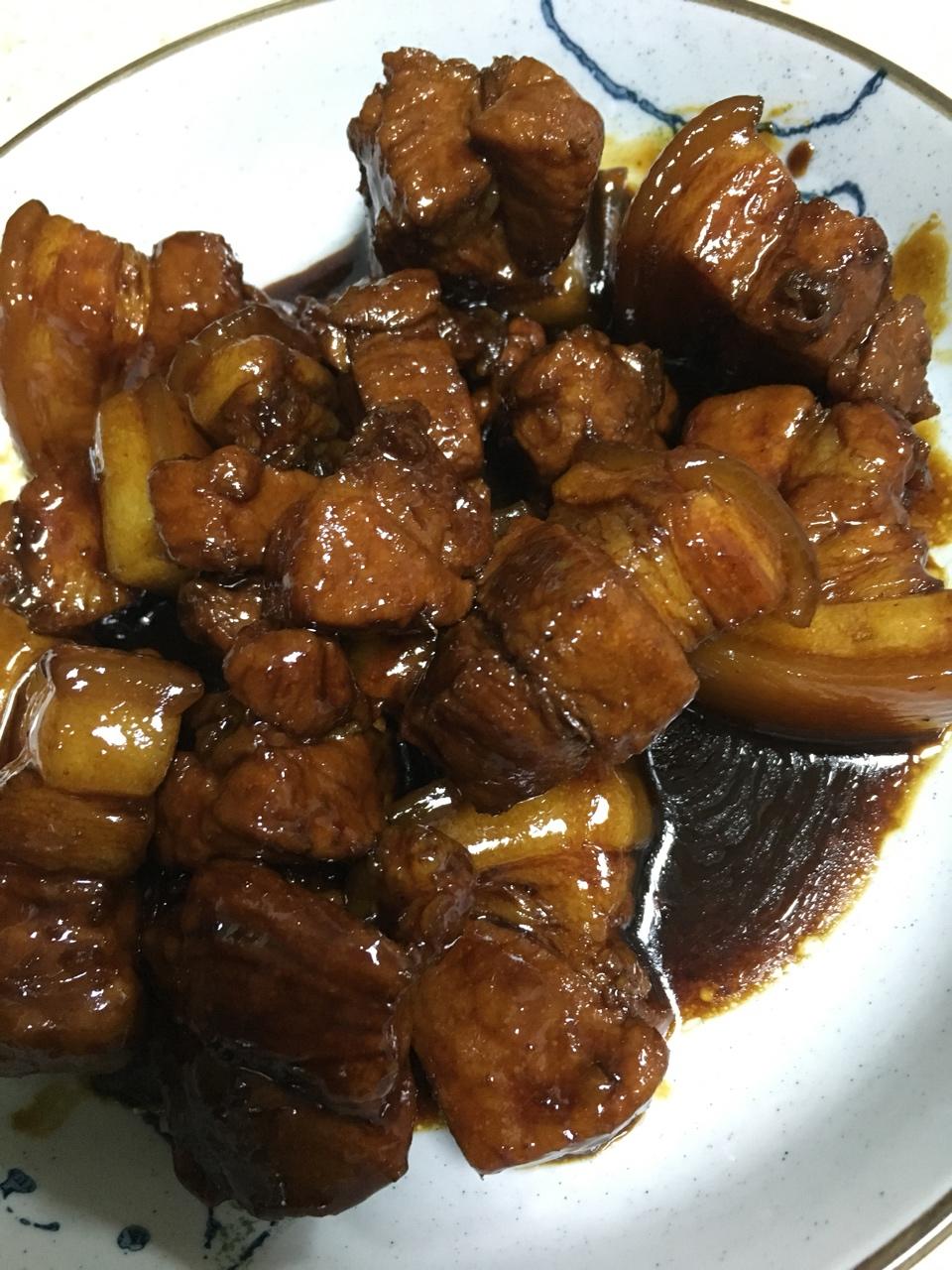 吃着碗里望着锅里的红烧肉