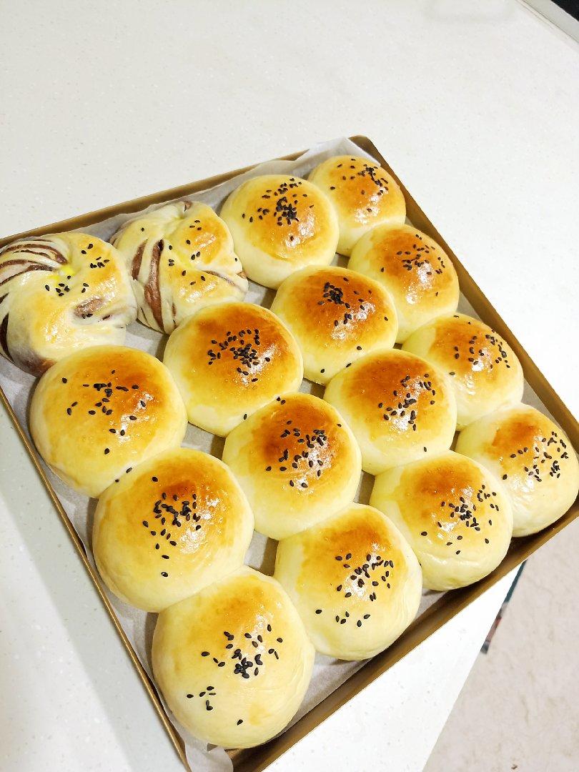 鲜奶油小餐包（一次发酵）