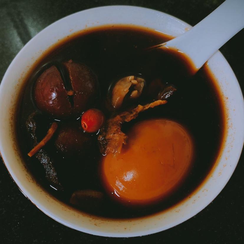 忽而今夏_宝做的当归黄芪红枣鸡蛋气血双补药膳汤