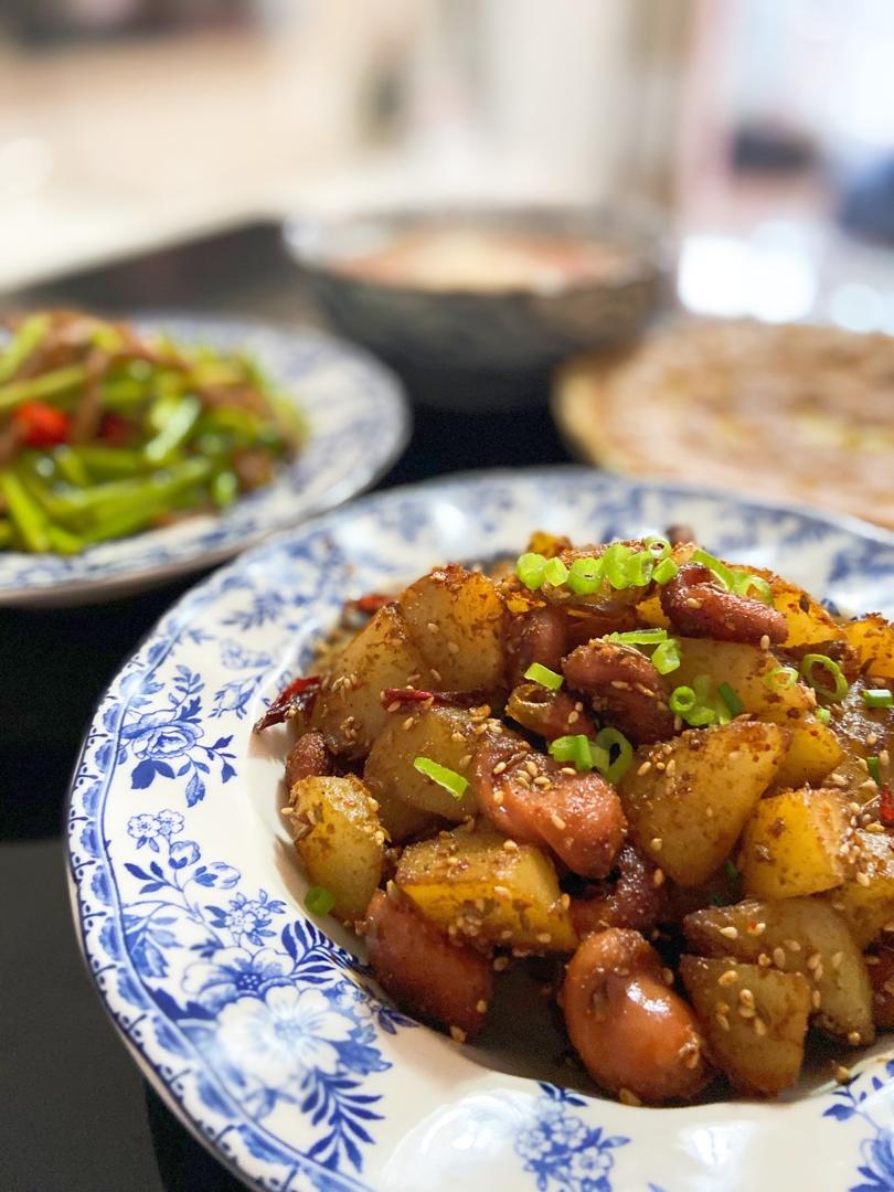 孜然香肠土豆