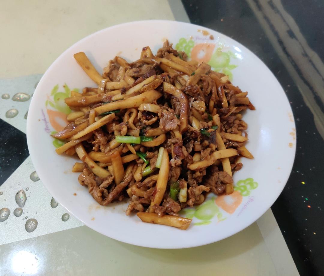 杏鲍菇炒肉丝