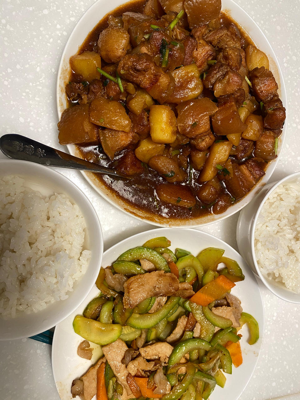 红烧肉炖土豆（丝毫不腻）