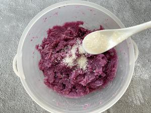 香糯小点心·紫薯芝麻饼的做法 步骤4