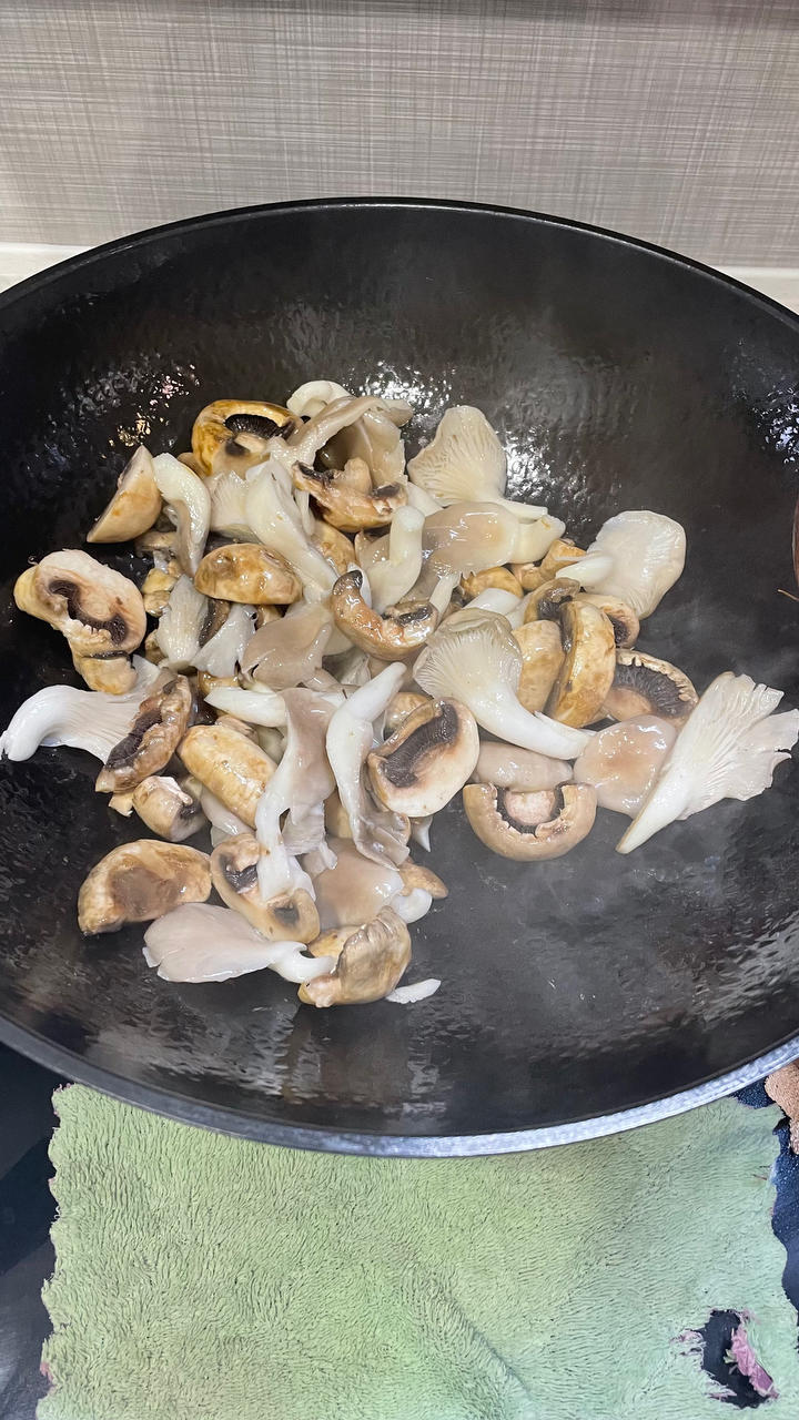 家常炒双菇