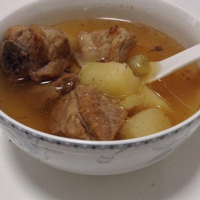 土豆炖排骨