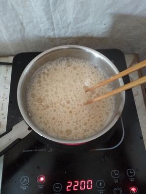 红豆薏米水剩下的做红豆薏米豌豆甜品的做法 步骤5