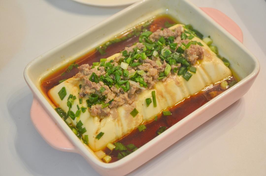 江畔煮春风做的肉末蒸内酯豆腐