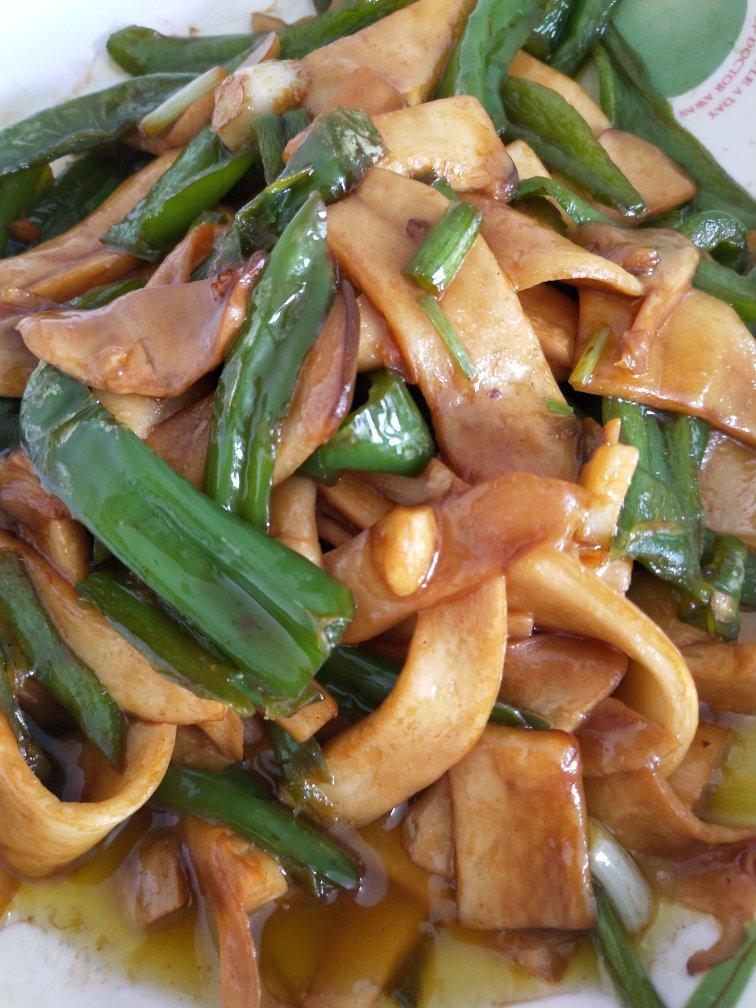 青椒素炒杏鲍菇