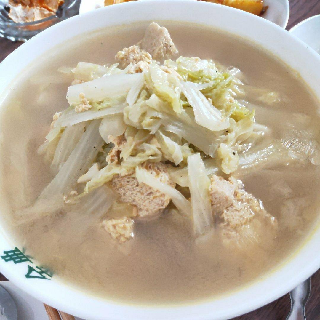 白菜炖冻豆腐