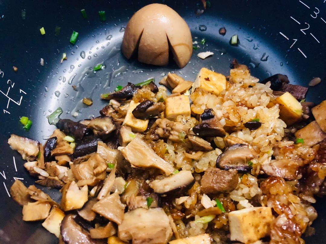 省力省时电饭煲炒糯米饭