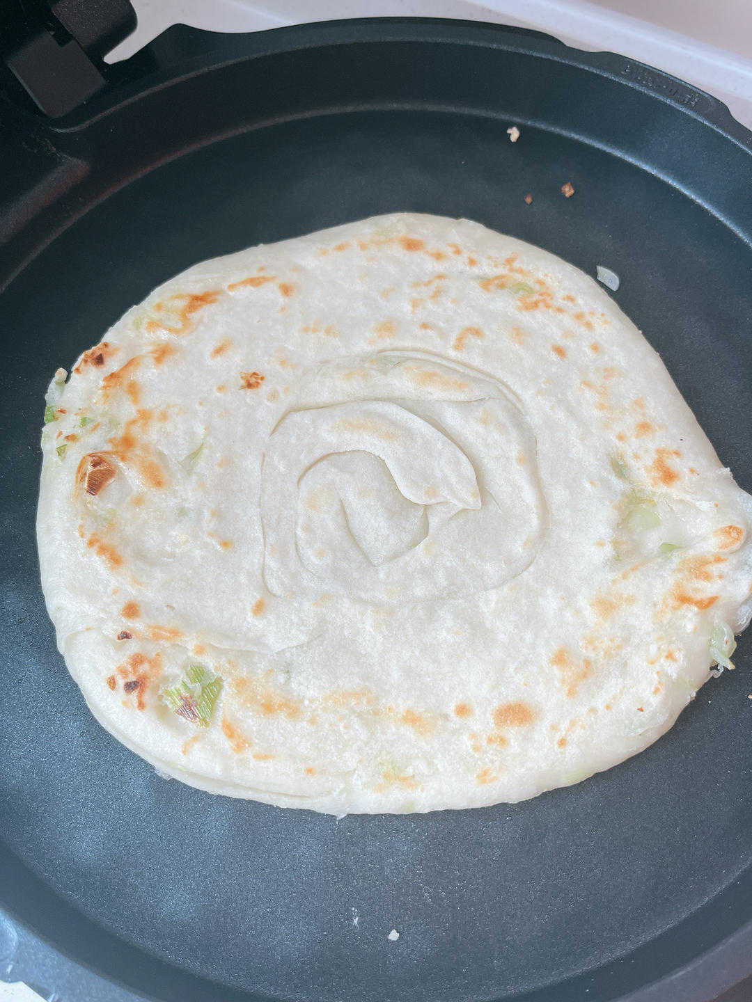家常葱油饼 柔软多层 凉了也不硬 附细节视频详解