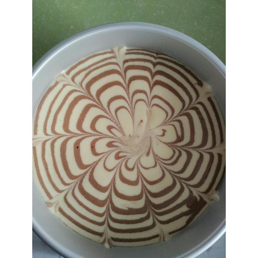 双色拉花戚风蛋糕