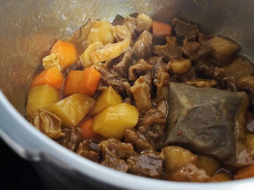 土豆焖牛腩