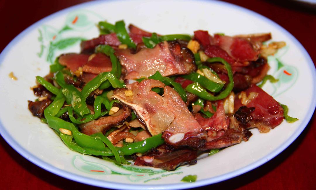 炒腊猪舌根的做法