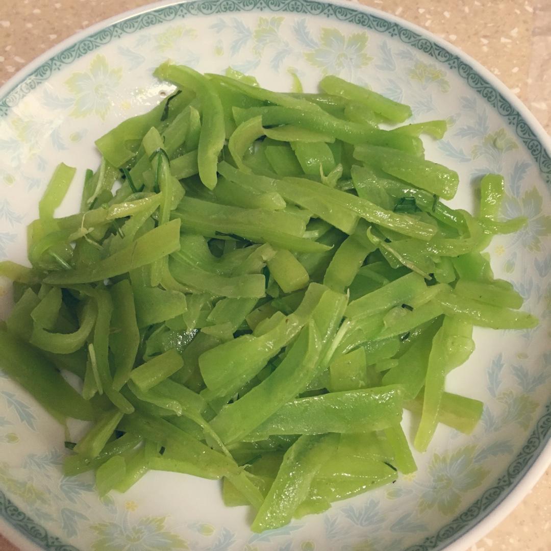 清炒莴笋丝