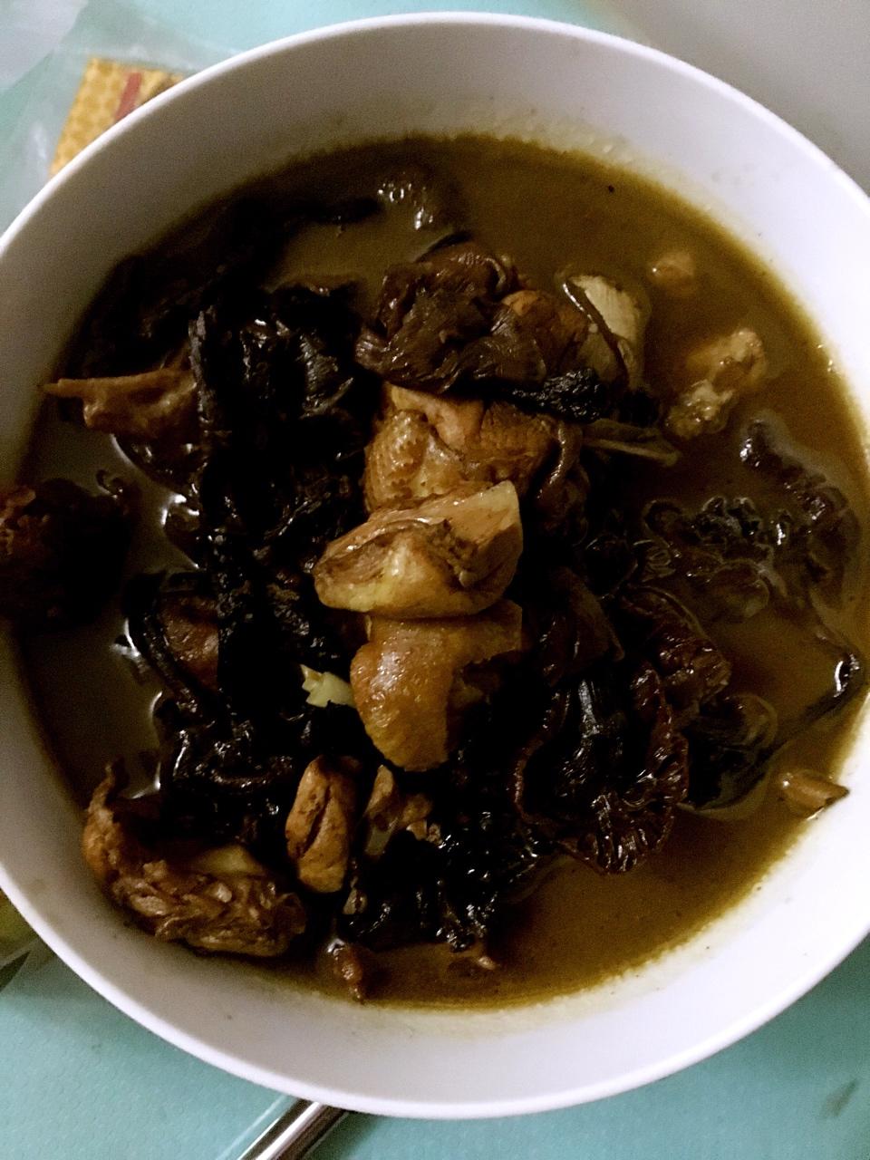 小鸡炖蘑菇