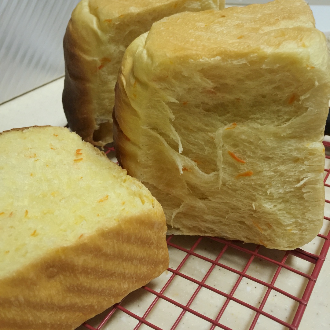 淡奶油胡萝卜黑加仑胚芽吐司【女王厨房】