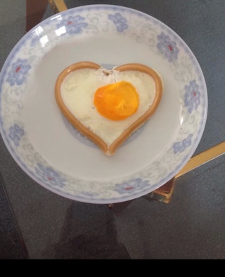 爱心香肠煎蛋
