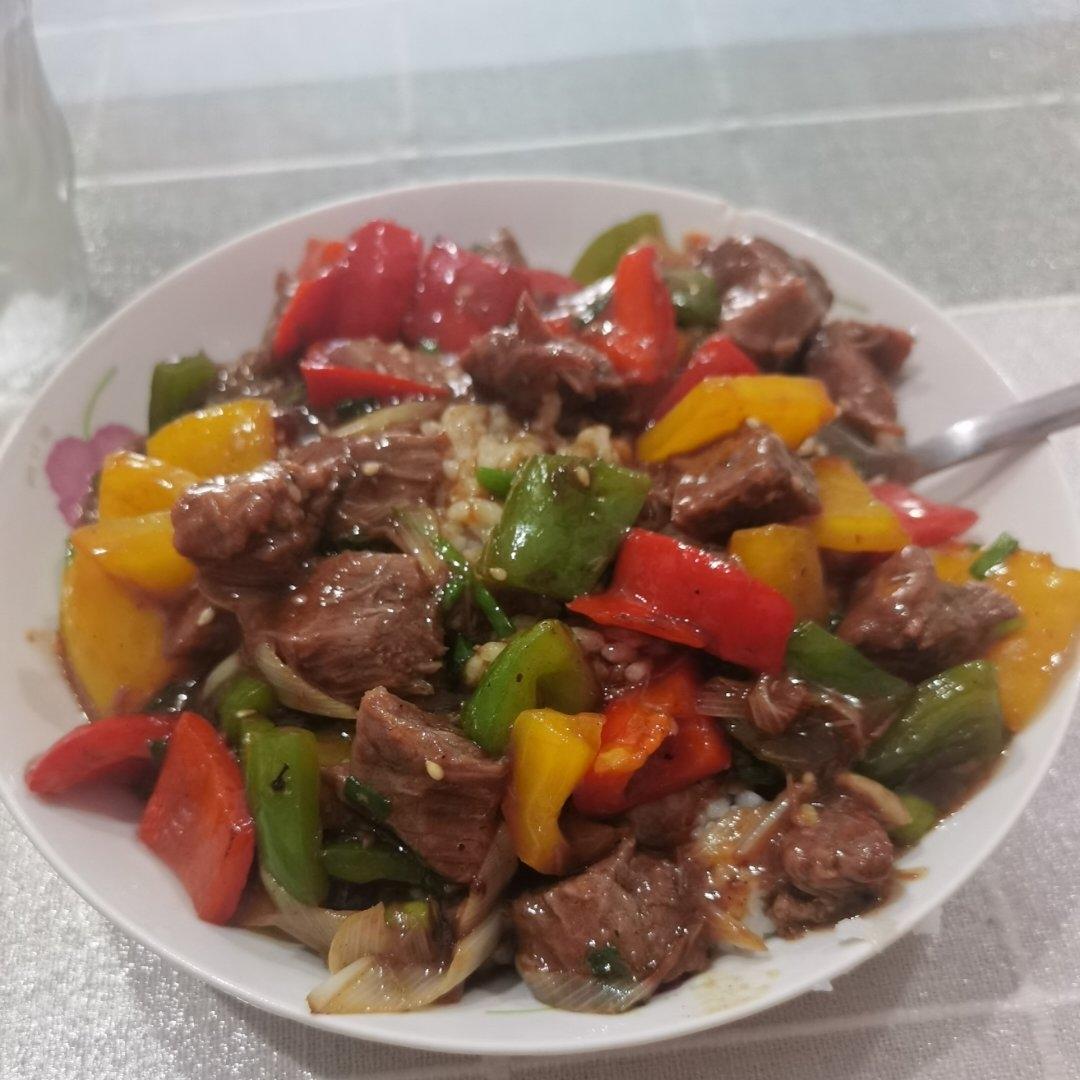 澳洲牛肉｜彩椒炒牛肉粒