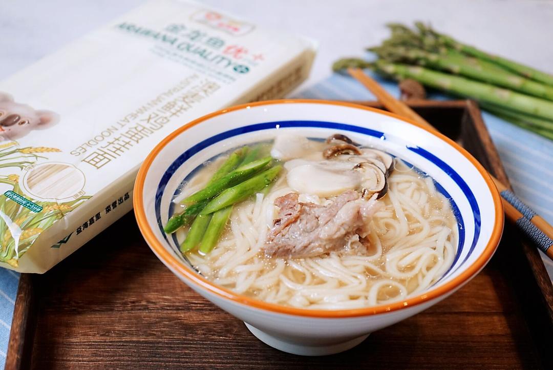 松茸棒骨浓汤面的做法