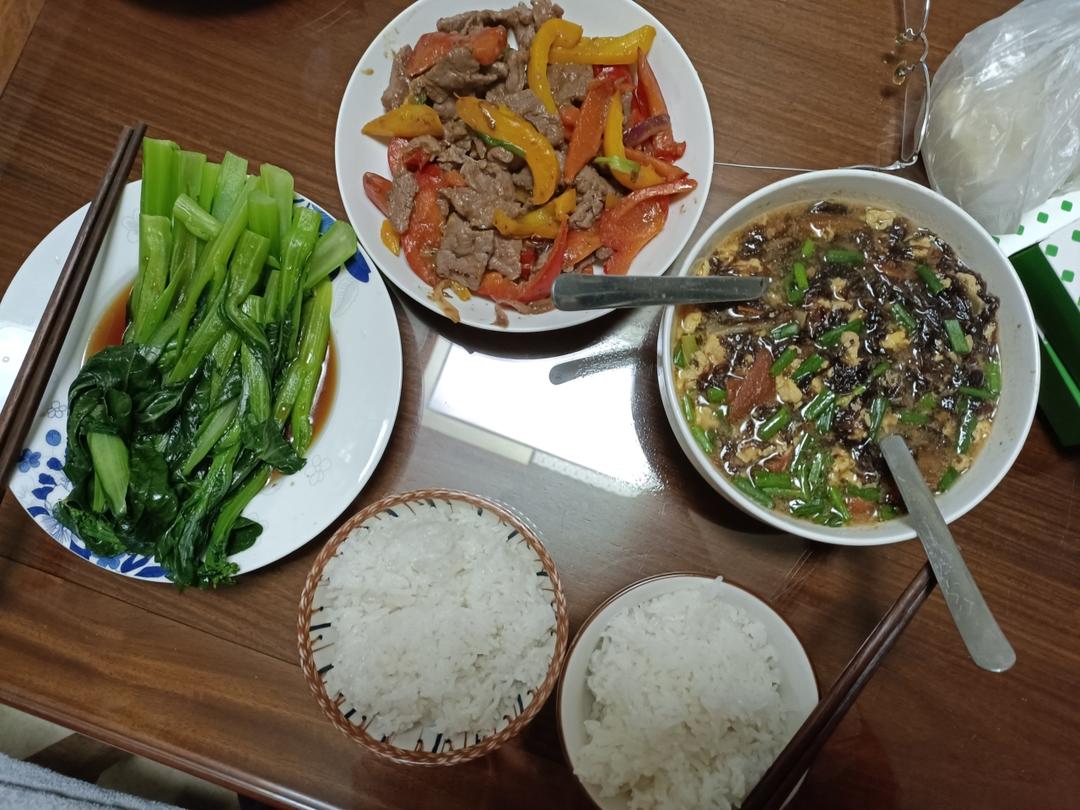 洋葱彩椒炒牛肉