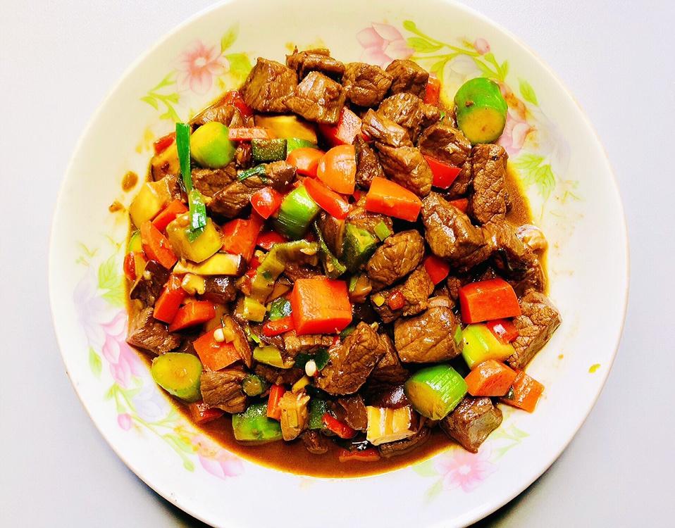 家常菜~杏鲍菇烧牛肉粒