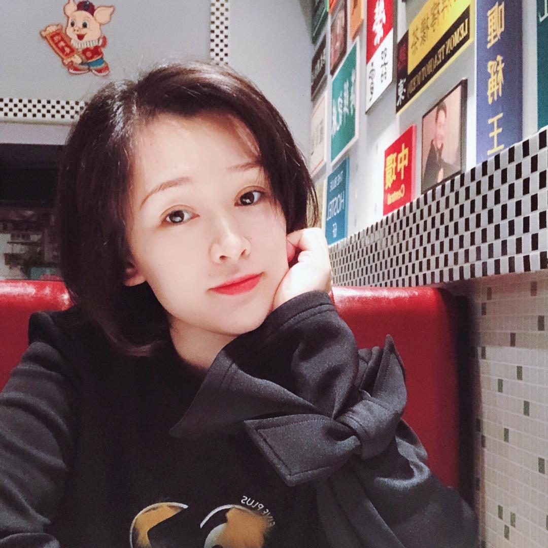 不吃葱的美少女