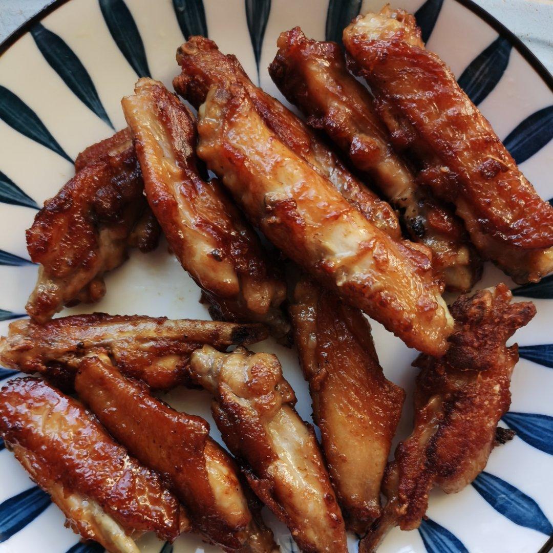 不舔手指算我输‼️做法超简单的鲜嫩多汁秘制小鸡翅🔥