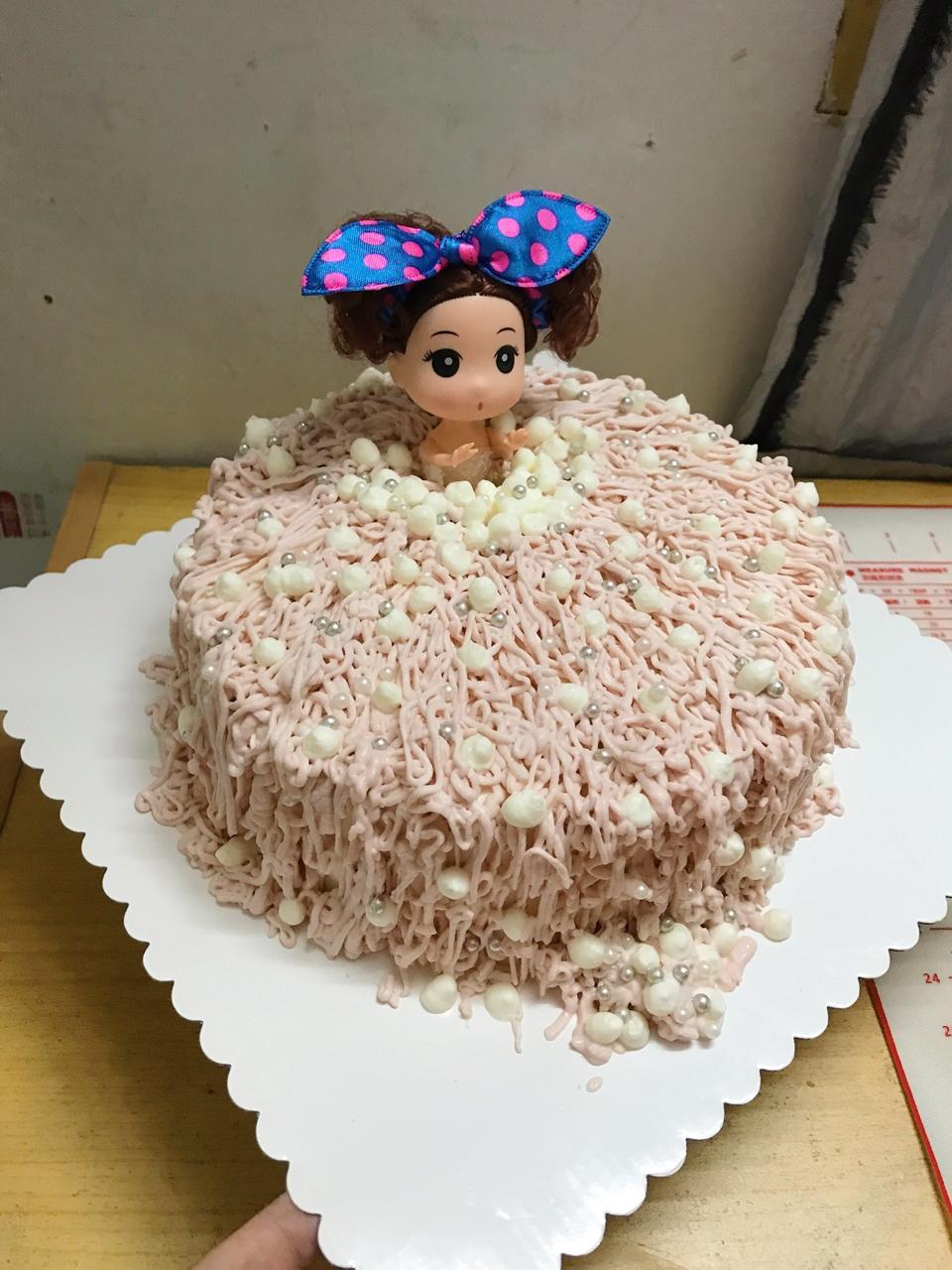 详细步骤制作泡泡浴娃娃蛋糕