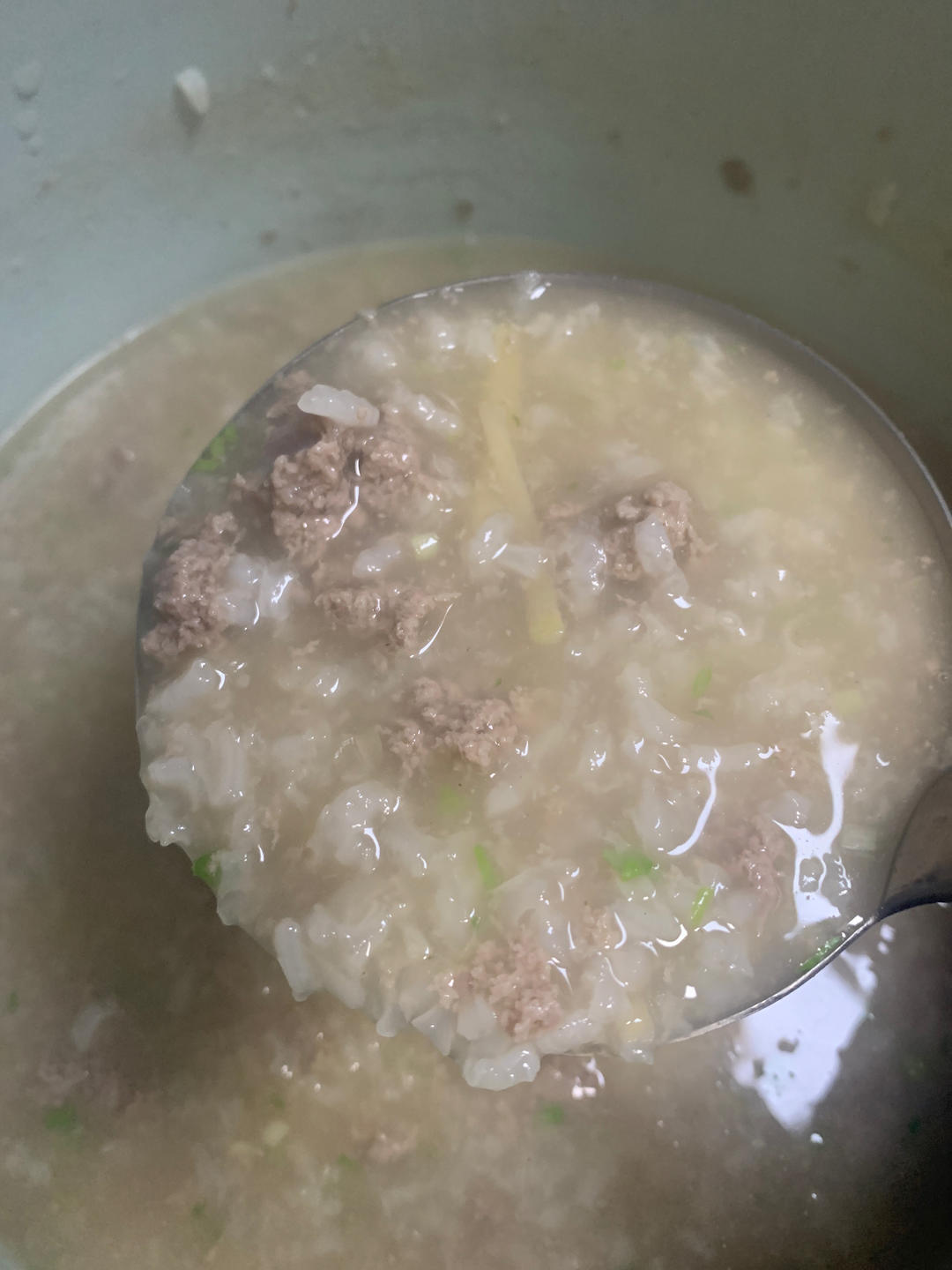 广式生菜丝牛肉粥